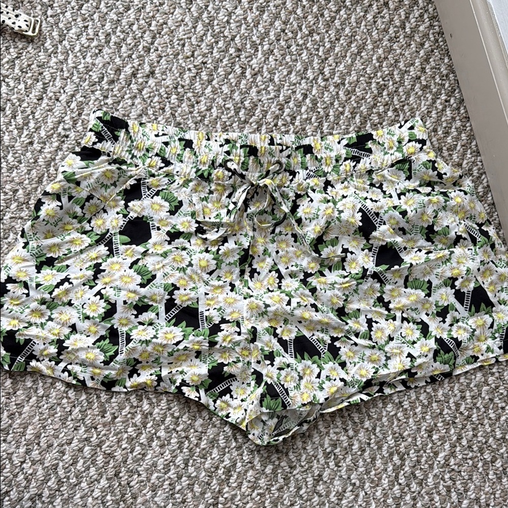 French Connection Draw string shorts